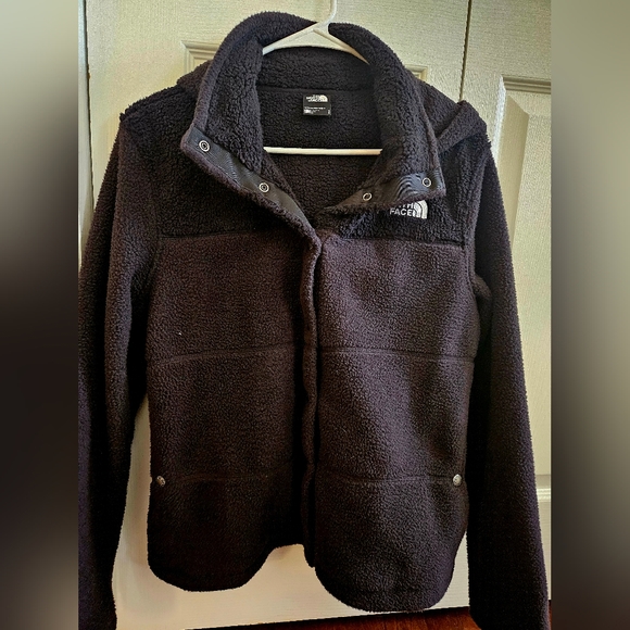 The North Face Jackets & Blazers - NWOT Black North Face Hooded Fleece Jacket, Sz M